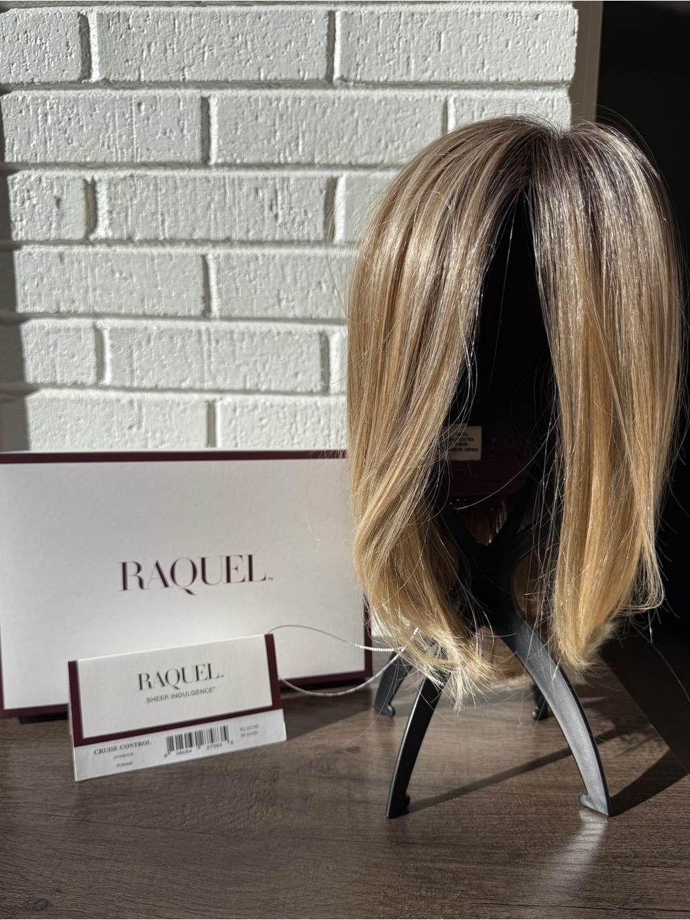 NWT Raquel Welch Cruise Control Wig